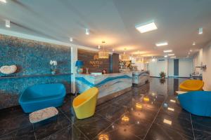 Nautilus Hotel的休息区