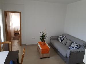 Posedenie v ubytovaní Apartments Tri Mora