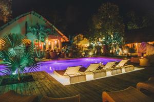 Bazén v ubytování Hibiscus Garden Resort nebo v jeho okolí