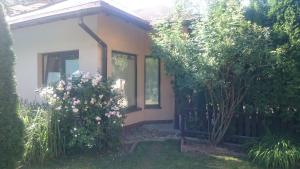 Ogród w obiekcie BASTÓWKA 2 Apartamenty
