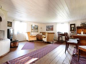 Istumisnurk majutusasutuses Three-Bedroom Holiday home in Jönköping