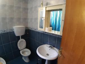 Ένα μπάνιο στο Vesna Apartments +38 φωτογραφίες