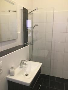 Ein Badezimmer in der Unterkunft Gästehaus Sophie Randa