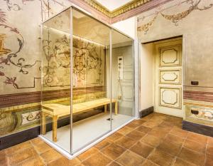 A bathroom at Castello di Limatola