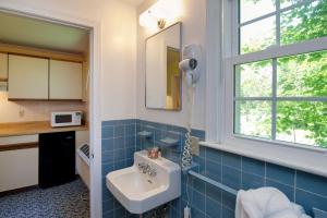 Ванная комната в Cape Cod Harbor House Inn