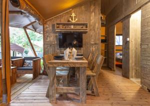 Fotografie z fotogalerie ubytování Fisherman's glamping village v destinaci Klimno