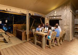 Hosté ubytování Fisherman's glamping village