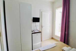 A television and/or entertainment centre at B&B Pietramare