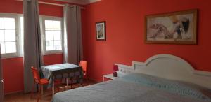A bed or beds in a room at Vivienda Perez Martin