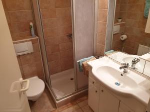 Koupelna v ubytování Apartmenthaus Fa