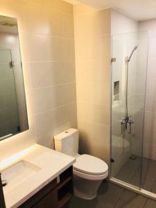 Koupelna v ubytování Royal Dragon Boutique Hotel Tan Binh