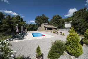 Bazén v ubytování Holiday Home Cosseriga nebo v jeho okolí