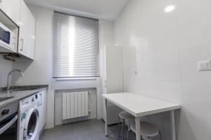 Kuchyň nebo kuchyňský kout v ubytování Acogedor Apartamento en Santander