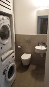 A bathroom at Apartment old wall Como center