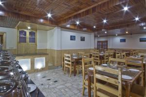 Restavracija oz. druge možnosti za prehrano v nastanitvi Hotel Hayer Regency