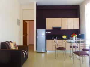 Kjøkken eller kjøkkenkrok på VIVAS Residencies Luxury Apartments
