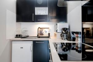 Dapur atau dapur kecil di :) Grand studio lumineux à Toulouse et parking