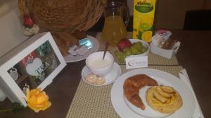 Jedlo v ubytovaní bed & breakfast alebo blízkom okolí