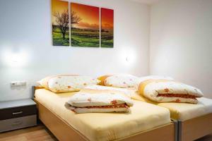 Posteľ alebo postele v izbe v ubytovaní Ferienwohnung Eller 79