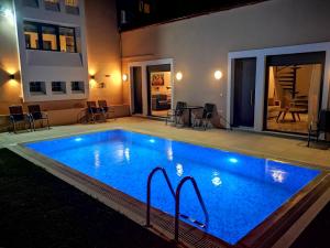 Bazén v ubytovaní Marinas Villas alebo v jeho blízkosti + 28 fotografií