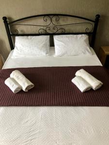 A bed or beds in a room at ELSADA