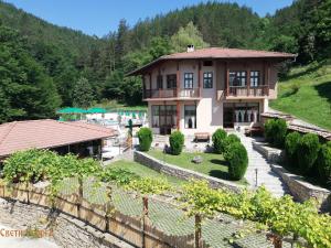 Fotografie z fotogalerie ubytování Семеен Хотел Свети Георги v destinaci Elena