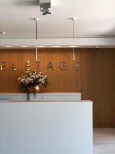 Lobbyen eller receptionen på Bel Etage Luxury Rooms