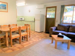 Area tempat duduk di Broken River Mountain Resort