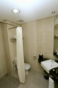 Koupelna v ubytování Amarelo Hotel Solo