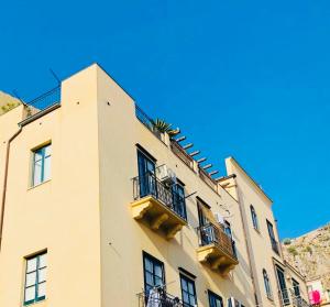 Το κτήριο όπου στεγάζεται  η παραθεριστική κατοικία