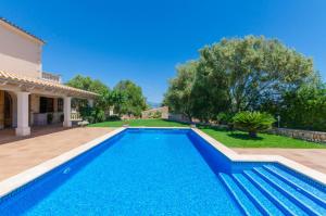 The swimming pool at or close to Es Vedat 6