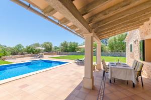The swimming pool at or close to Es Vedat 6