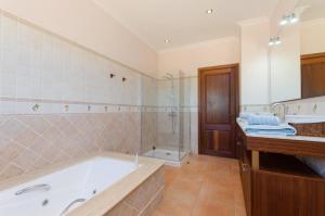 A bathroom at Es Vedat 6