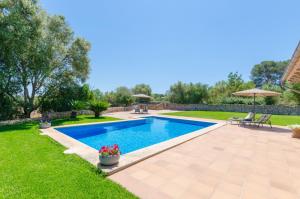 The swimming pool at or close to Es Vedat 6