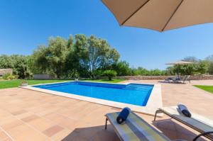 The swimming pool at or close to Es Vedat 6