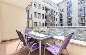 A balcony or terrace at Central Passage Apartments by Vagabond
