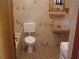 Koupelna v ubytování House Kaić