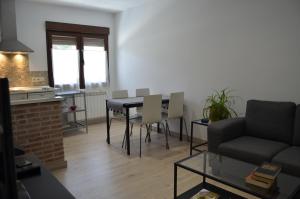 A seating area at Apartamento Almanzor