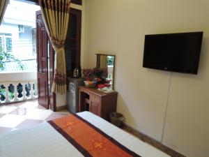 Televisyen dan/atau pusat hiburan di Hanoi Ecogreen Hostel