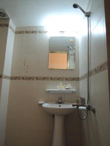 Phòng tắm tại Hanoi Ecogreen Hostel