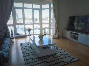 Gallery image of Waterside House in Southampton