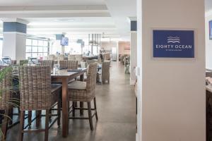 Restoran atau tempat lain untuk makan di Jekyll Ocean Club Resort