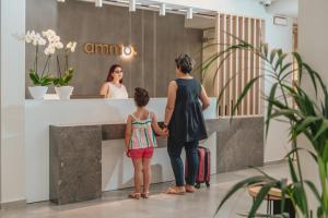 オリンピアキ・アクティにあるAmmos Beach Seaside Luxury Suites Hotelのギャラリーの写真