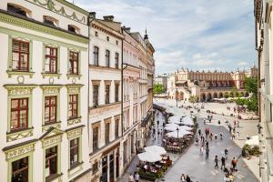 Hostia v ubytovaní Krakow For You Main Square Apartments
