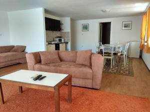 Posedenie v ubytovaní Apartments Grkinić + 32 fotografií