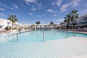 Bazén v ubytovaní Hotel Arena Beach alebo v jeho blízkosti