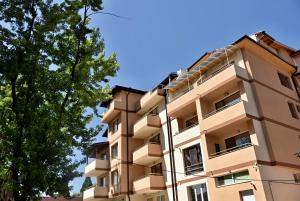 The building in which Az apartmant is located