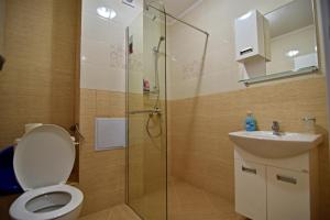 A bathroom at City Apartments