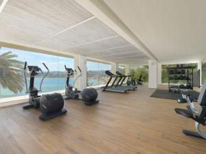 Het fitnesscentrum en/of fitnessfaciliteiten van Amàre Beach Hotel Ibiza Adults Only