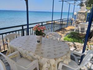 スカラ・カリラキスにあるSea View Bungalowsのギャラリーの写真